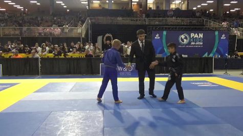 Emmanouil Panayiotis Patakioutis vs Maximus Timothy McCall 2025 Pan Kids Jiu-Jitsu IBJJF Championship