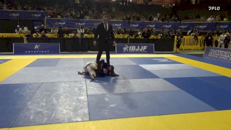 Scarlett Monroe Nguyen vs Aria Sewani Kaur Bhuhi 2026 Pan Kids Jiu-Jitsu IBJJF Championship