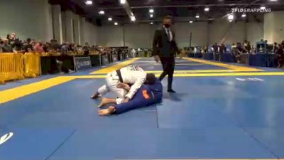THIAGO FERREIRA DE ARAUJO vs IGOR GRACIE 2021 World Master IBJJF Jiu-Jitsu Championship