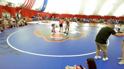 132 lbs Round 3 (10 Team) - Diem Bryan, Illinois Top Dawg vs Yasmin Lopes, Batavia