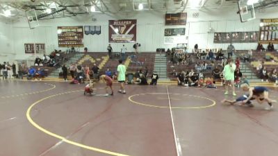 63 lbs Cons. Semi - Legend Zuniga, Toppenish USA Wrestling Club vs Brayden Villafana, Moses Lake Wrestling Club