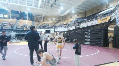 133 lbs Champ. Round 1 - Jett Schwartz, Fort Hays State vs Savieon Garrison, Colby CC