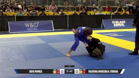 Valentina Aparecida R. Ferreira vs Sofia Paprica 2025 Pan Kids Jiu-Jitsu IBJJF Championship