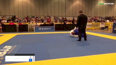 JOHN GUTTA vs EDUARDO SANTA CRUZ 2018 World Master IBJJF Jiu Jitsu Championship