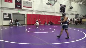 125 lbs Champ. Round 2 - Joseph Gonzales, Bakersfield College vs Jesse Hernandez, Cerritos College