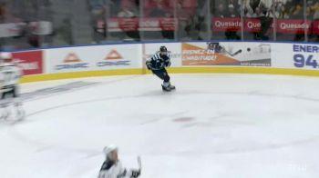 Alex Huang Scores Off The Rebound For Chicoutimi