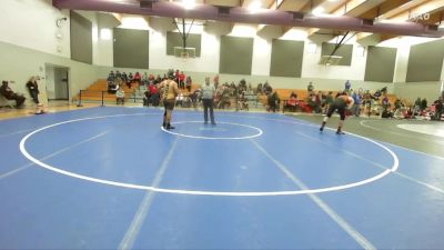 Boys 217 lbs Quarterfinal - Noah Mannix, Yreka Boys vs Jose Valdez, Williams Boys