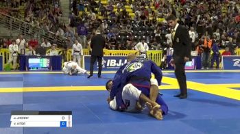 JHONNY SOUZA vs VITOR OLIVEIRA 2018 World IBJJF Jiu-Jitsu Championship