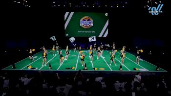 Centerville High School (OH) [2025 Varsity Non Building Division I Game Day Finals] 2025 UCA National High School Cheerleading Championship