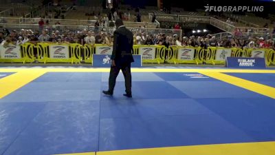 COLLIN STRYKER JAMES vs CIRO ALEXANDER DE ROSA 2022 Pan Kids Jiu Jitsu IBJJF Championship