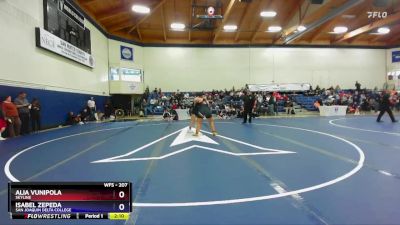 207 lbs Cons. Semi - Alia Vunipola, Skyline vs Isabel Zepeda, San Joaquin Delta College