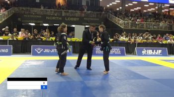 SKYLAR JOY DUPLESSIS vs AMANDA LILIANE MAY 2024 Pan Kids Jiu-Jitsu IBJJF Championship