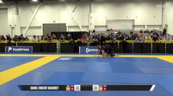 Daniel Vincent Mahoney vs John Daniel Navilliat 2025 World IBJJF Jiu-Jitsu No-Gi Championship