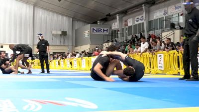 Watch Oliver Taza Flow Through Leg Lock Positions In Dallas