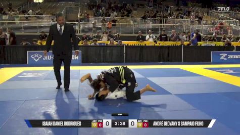 André Geovany S Sampaio Filho vs Isaiah Daniel Rodrigues 2025 Pan Kids Jiu-Jitsu IBJJF Championship