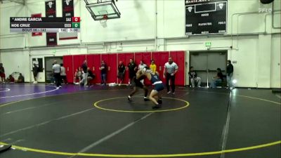 141 lbs Champ. Round 2 - Noe Cruz, Cerritos College vs Andre Garcia, Santa Ana College