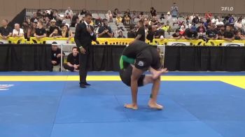LEONID IIHAIL REYNA vs MICHAEL EDWARD WHELAN 2025 Jiu-Jitsu CON