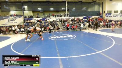 197 lbs Cons. Round 1 - Diego Fuentes, Carthage College vs Isaac Rosas, University Of Dubuque