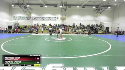 165 lbs Cons. Round 3 - Ricardo Valdez, Victor Valley College vs Armando Vega, Bakersfield College