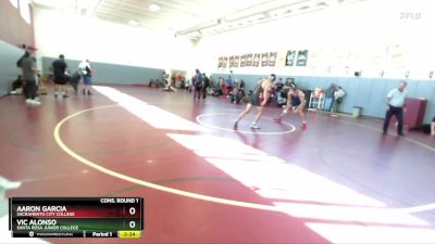 157 lbs Cons. Round 1 - Vic Alonso, Santa Rosa Junior College vs Aaron Garcia, Sacramento City College