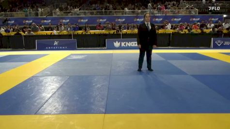 Oliver Lux Muniz vs Loake Adrian Hutchens 2026 Pan Kids Jiu-Jitsu IBJJF Championship