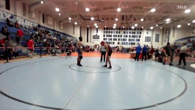 215 lbs Cons. Round 1 - Pedro Barragan, Hoover vs Luis Rivera, Mater Dei Catholic