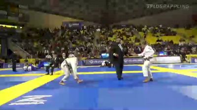 GABRIELLE MCCOMB LIMA vs JANAINA MAIA DE MENEZES 2022 World Jiu-Jitsu IBJJF Championship