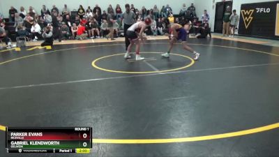 4 lbs Round 1 - Parker Evans, Riceville vs Gabriel Klendworth, Oelwein