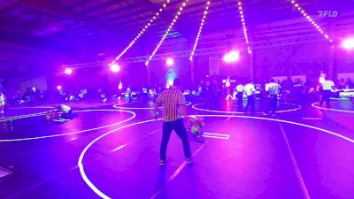 40 lbs Quarterfinal - Brynn Peterson, Athlos Wrestling vs Farron Kretzer, Mac WC