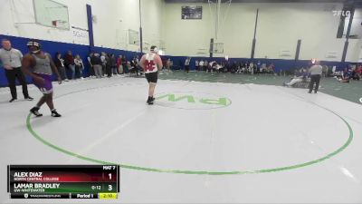 285 lbs Cons. Round 3 - Alex Diaz, North Central College vs Lamar Bradley, UW-Whitewater