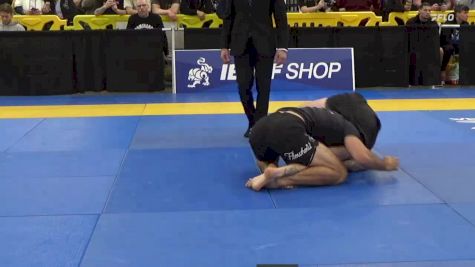Nicholas Mario Angeloni vs Sam W. Mccarthy 2025 World IBJJF Jiu-Jitsu No-Gi Championship