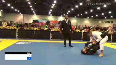 LUCAS DE MELLO ALMADA RUBBO vs CALEB KHAN 2022 World Master IBJJF Jiu-Jitsu Championship