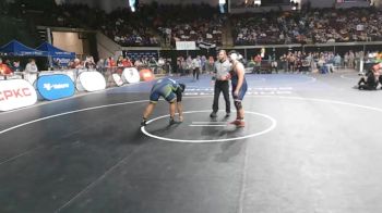 D 2 215 lbs Champ. Round 2 - Kevine Green, Kenner Discovery Health Science vs Landyn Carpenter, Comeaux