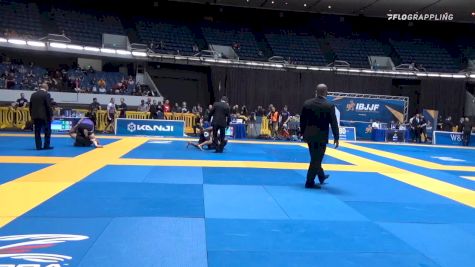 Fellipe Trovo vs Devhonte Johnson 2019 World IBJJF Jiu-Jiutsu No-Gi Championship