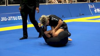 Ffion Davies Finds An Armbar In Unsual Mount Exchange