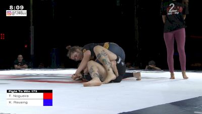 Kendall Reusing Locks Up An Arm Triangle Against Talita Nogueira