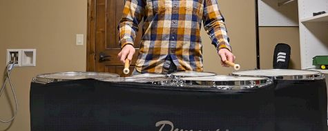 Everett Howe - Warm Hands