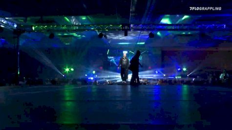 Mahala Budnik vs Lauren Sears Fight to Win 302